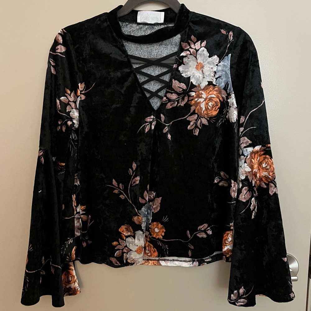 Velvet bell sleeve shirt with choker lace up detail